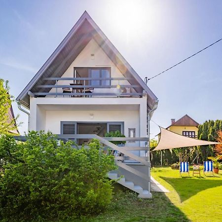 Madarasz 5 Deluxe Vendeghaz Villa Balatonalmádi Buitenkant foto