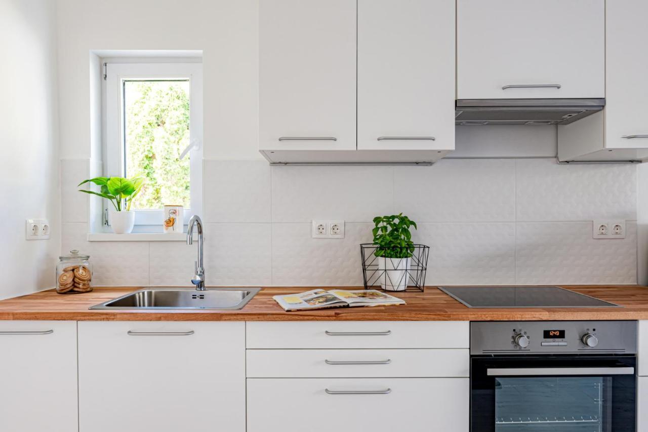 Madarasz 5 Deluxe Vendeghaz Villa Balatonalmádi Buitenkant foto